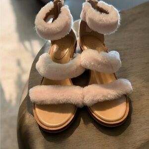 UGG Del Ray Fluff Heels Women's Blush Fur Heeled Sandals shearling size 7
